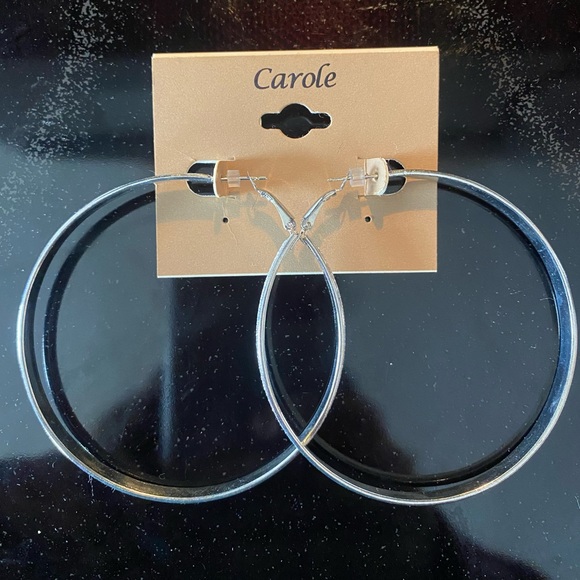 Carole Hoop Earrings NWT - Picture 2 of 5